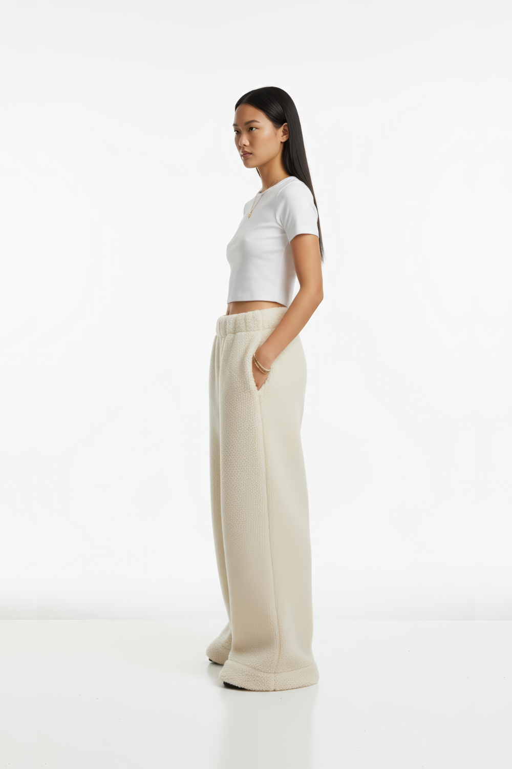 NEVÆLIS - Soft Line Leg Trousers
