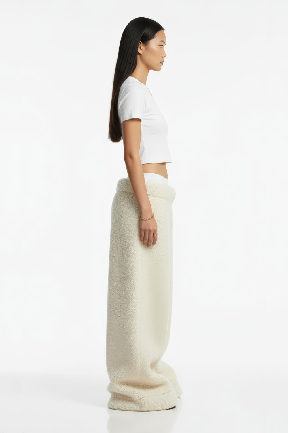 NEVÆLIS - Soft Line Leg Trousers