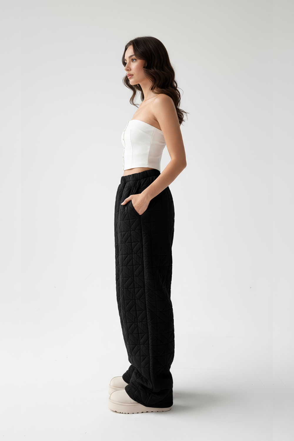 AVØLA - Structured Wide Leg Trousers